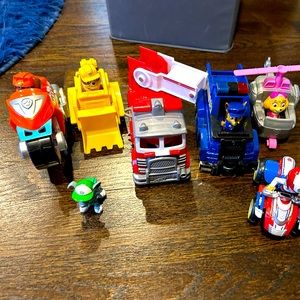 Paw Patrol characters and vehicles